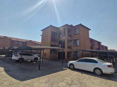 Apartment / Flat For Sale in Klippoortje, Germiston